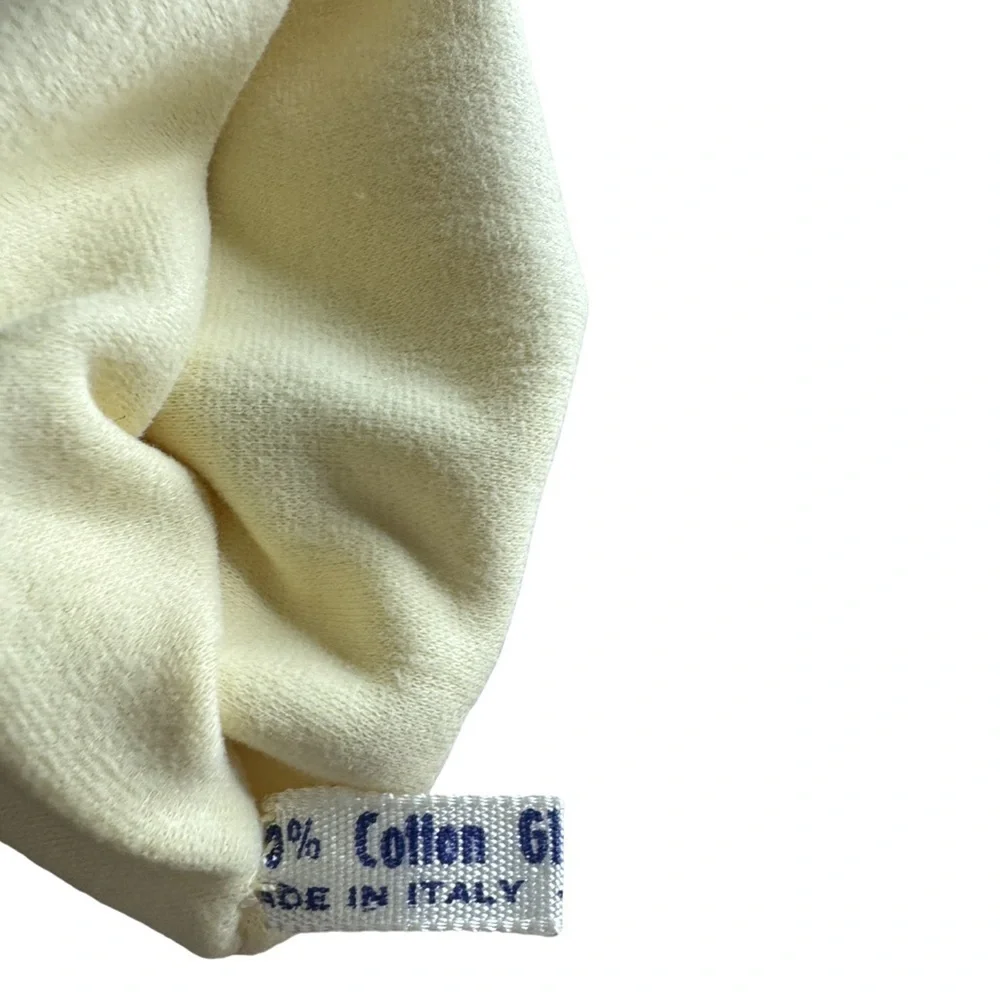 Vintage long sleeve cream gloves made in Italy 453